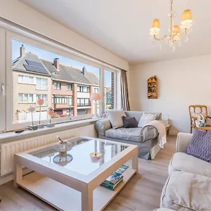 Spacious, Warm And Updated W Parking & Garden Apartment Bredene