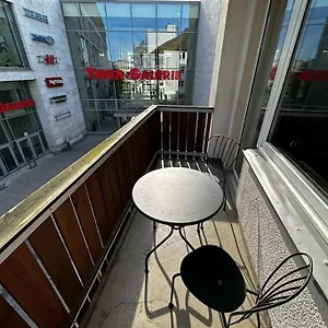  Apartment Schoene 2 1/2 Zimmer Im Herzen Von