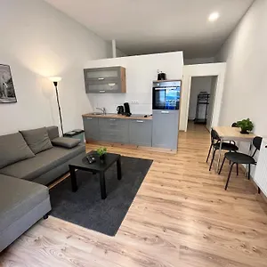  Apartment 10b 40qm Wi-fi Free Parking Calm Back House